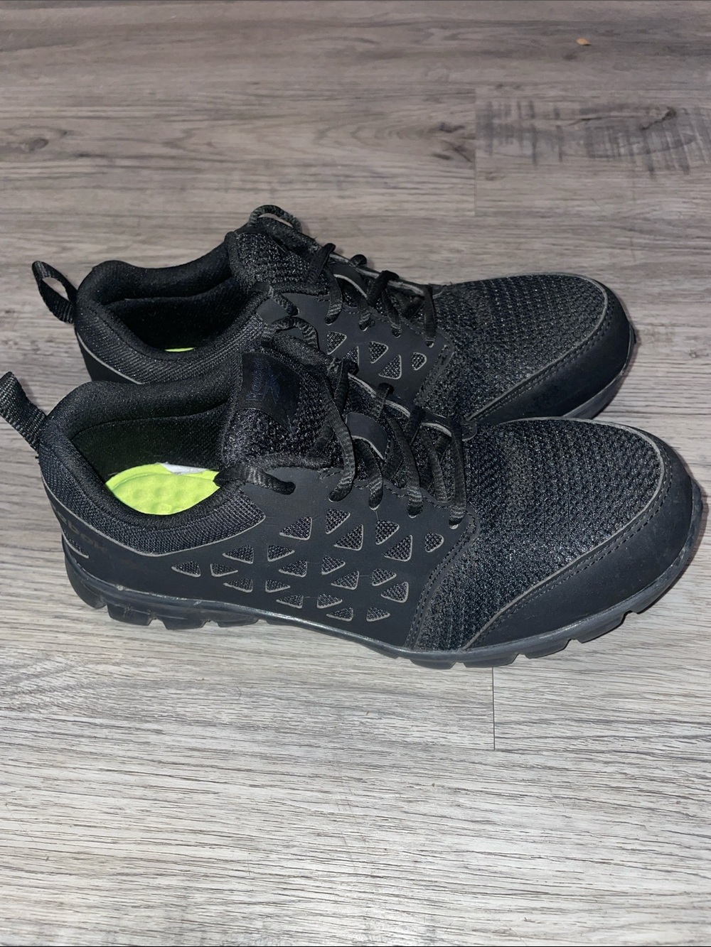 Reebok Men's Black Knit Sneakers with Neon Yellow Insole